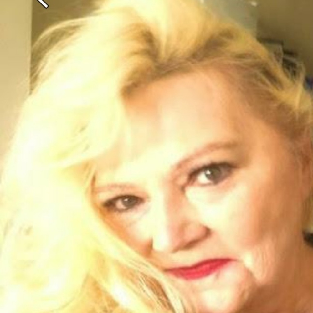 Meet your Posher, Elena